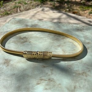 Vintage gold thin metal stretchy belt 26" plus stretch